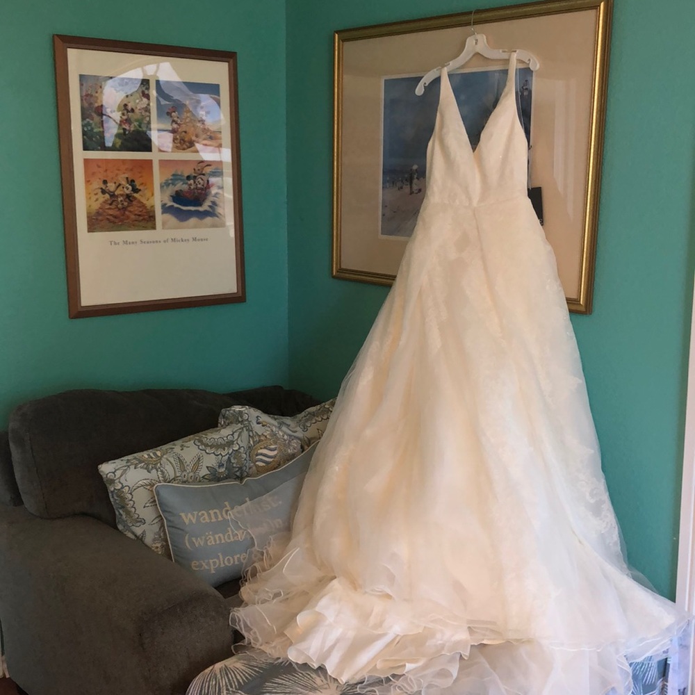 💒 👰 💍 NWT  Vera Wang Wedding Dress